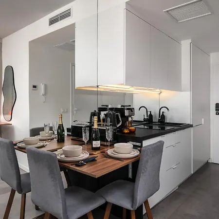 Wroc'love By Me &302 Legnicka Self Check-in 24h & Lift & Air Conditioning Apartment