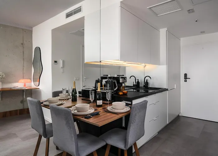 Wroc'love By Me &302 Legnicka Self Check-in 24h & Lift & Air Conditioning Appartement